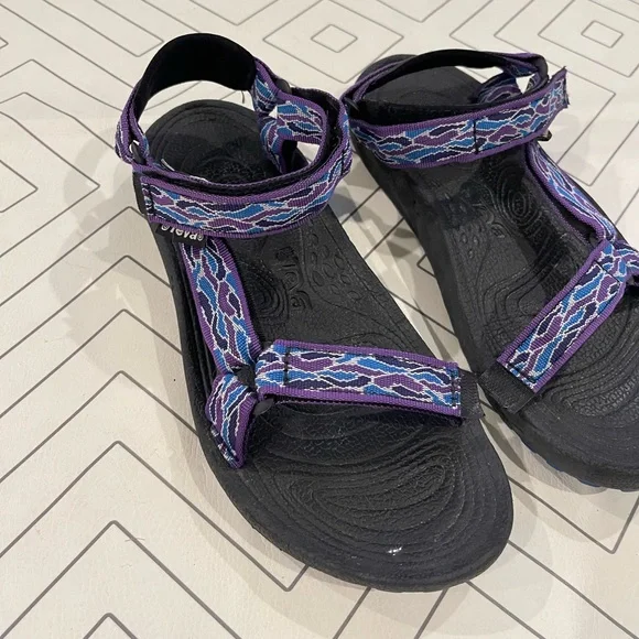 Teva Velcro Sandals - Picture 3 of 9